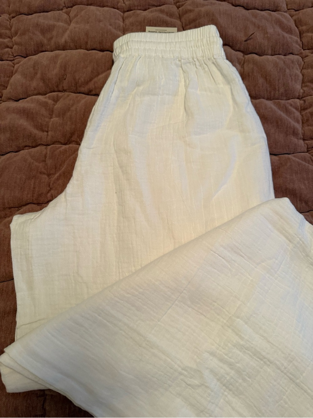 Relaxed Wide-Leg Drawstring Pants in Cream - Picture 8 of 8